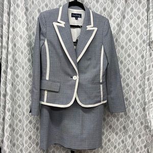 Evan-Picone suit size 8